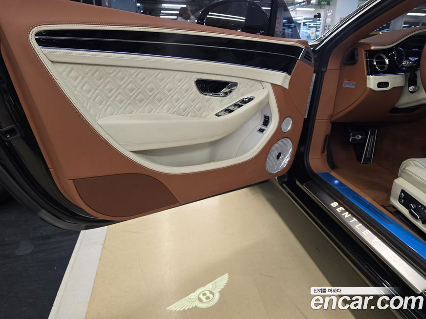 Bentley Continental 2023