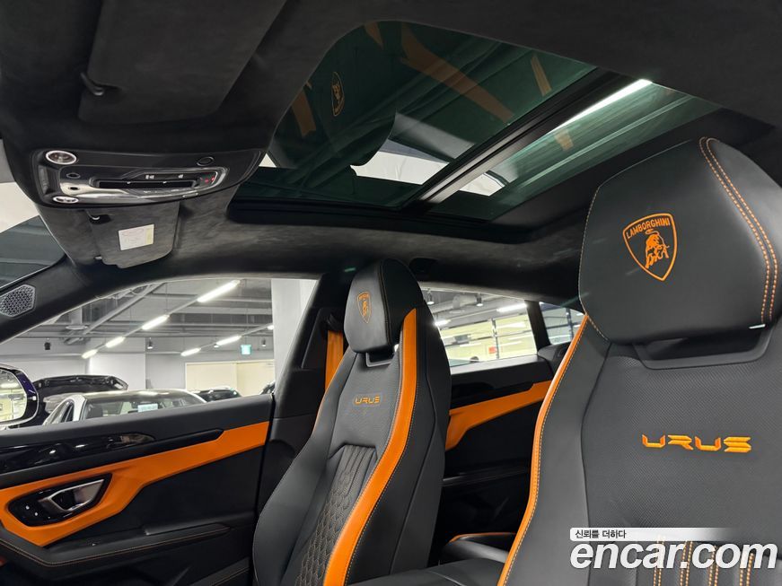 Lamborghini Urus 2024