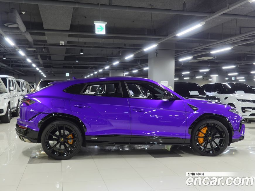 Lamborghini Urus 2024