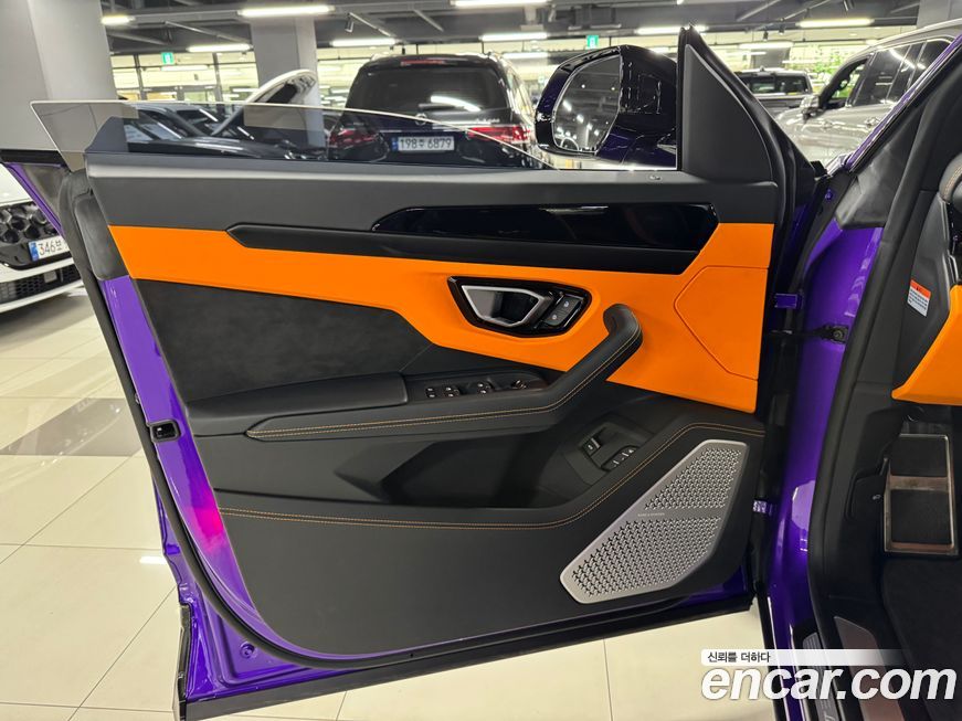 Lamborghini Urus 2024