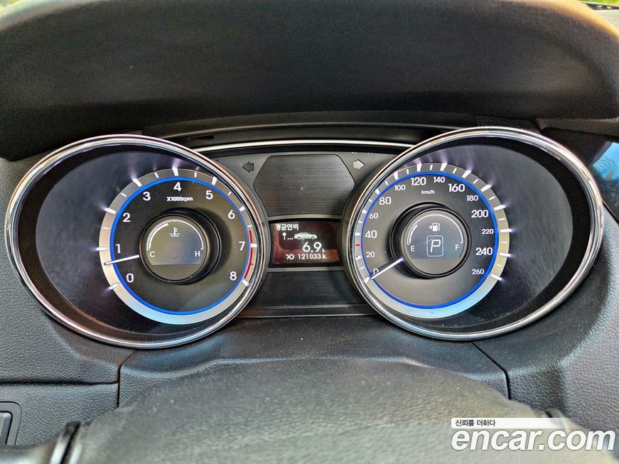 Hyundai Sonata 2011