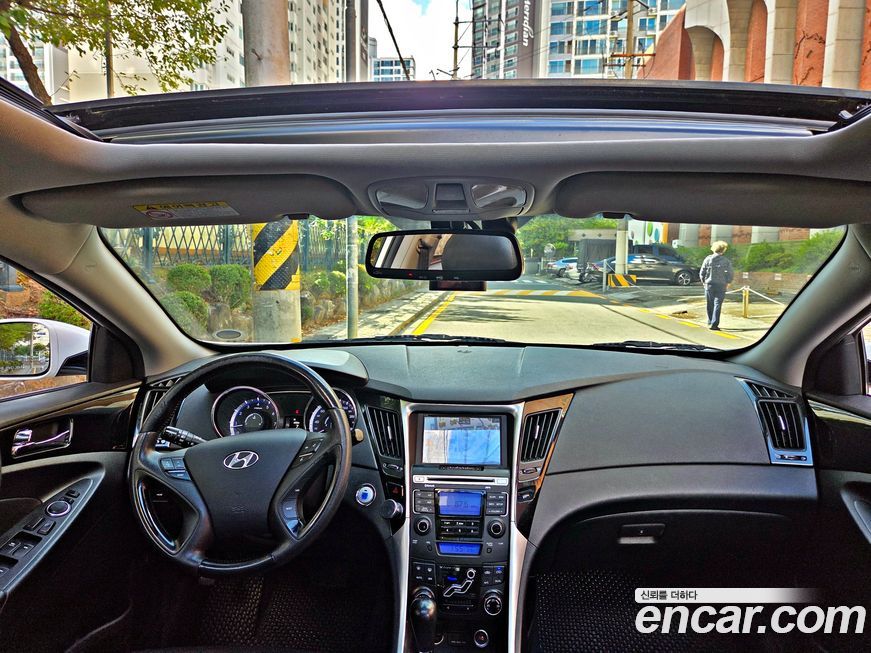 Hyundai Sonata 2011