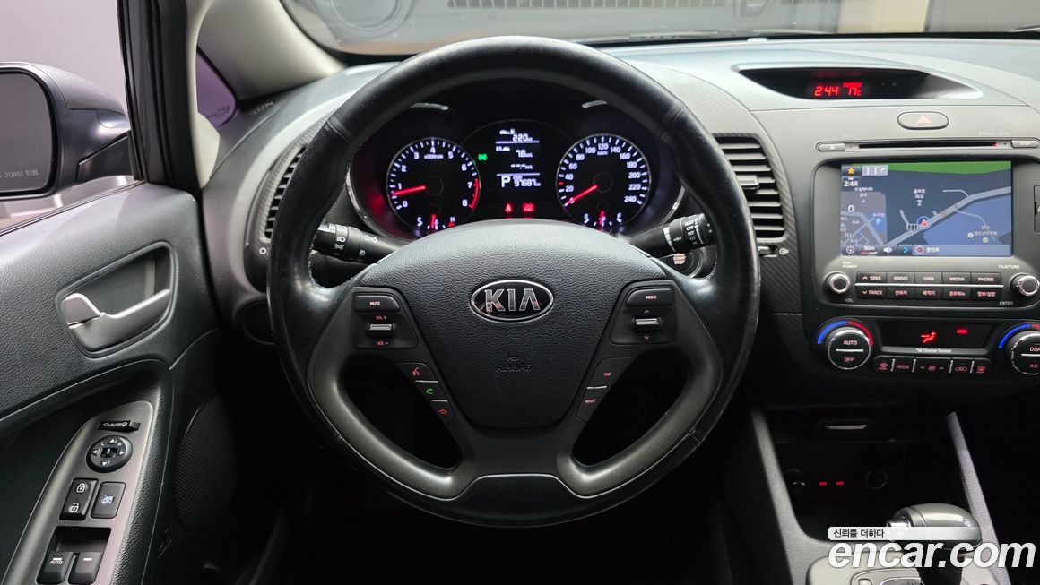 Kia K3 2013
