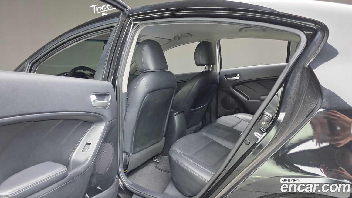 Kia K3 2013