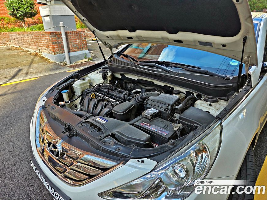 Hyundai Sonata 2011
