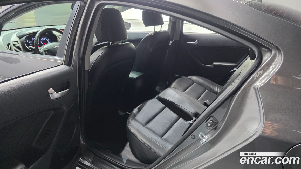 Kia K3 2013
