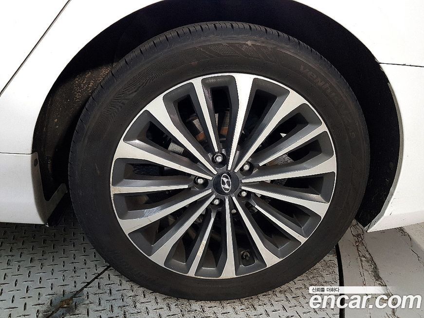 Hyundai Grandeur 2014