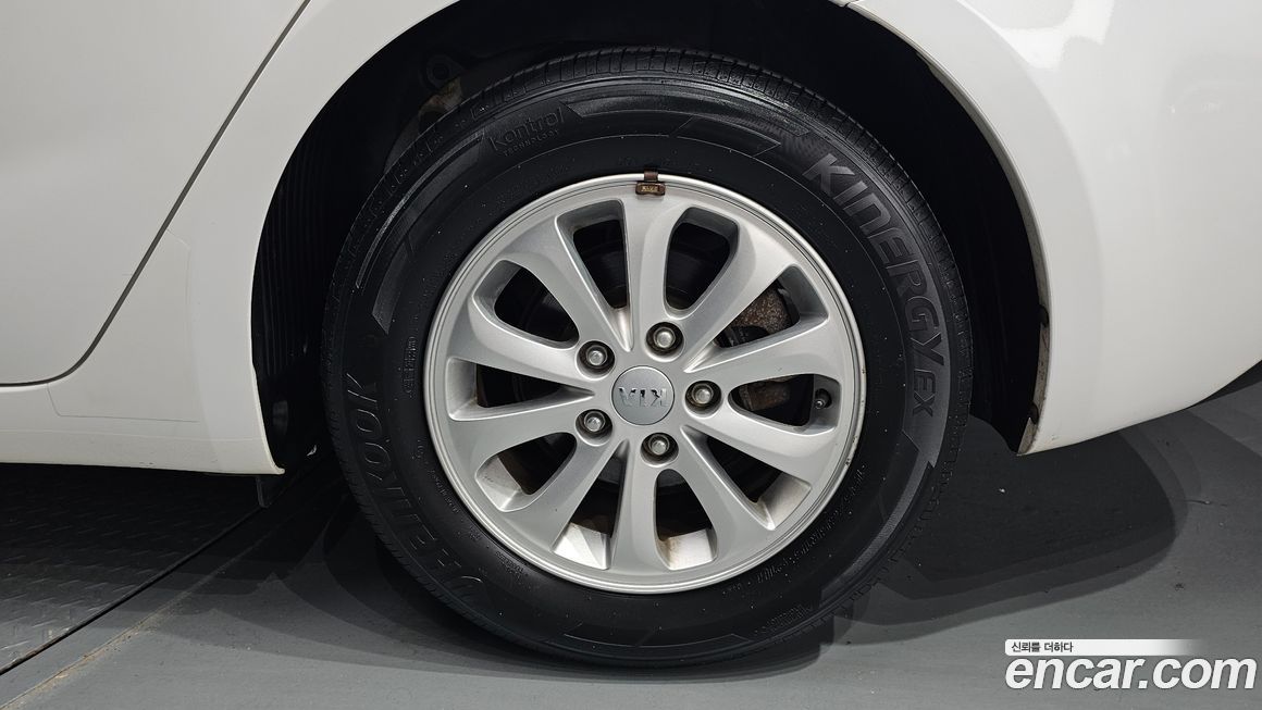 Kia K3 2015