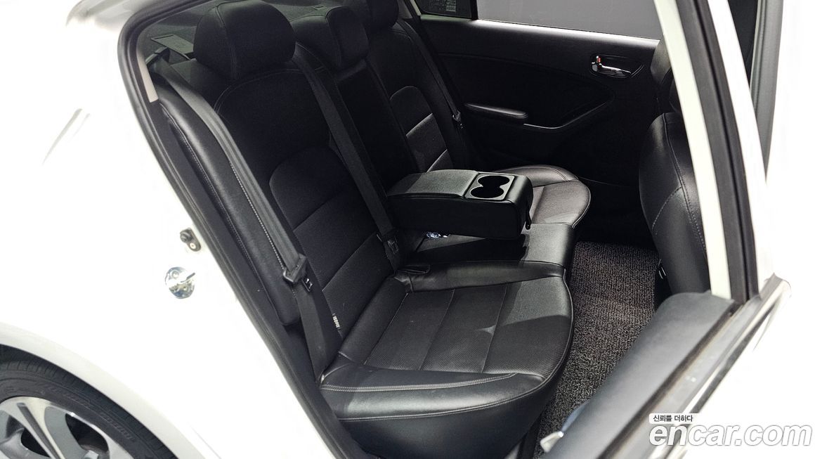 Kia K3 2015