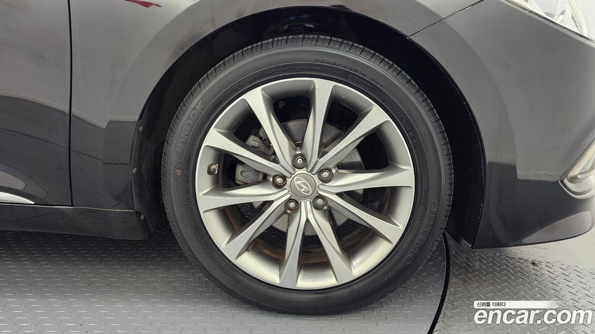 Hyundai Grandeur 2016