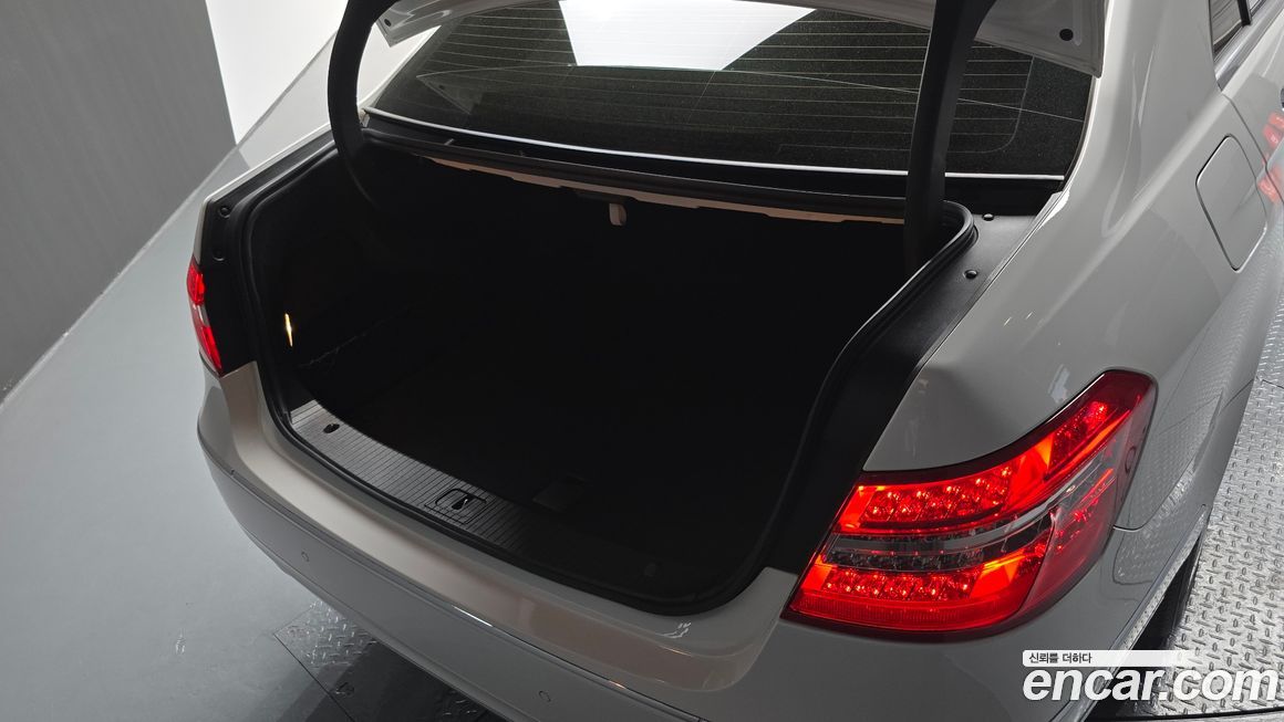 Mercedes-Benz E-Class 2013