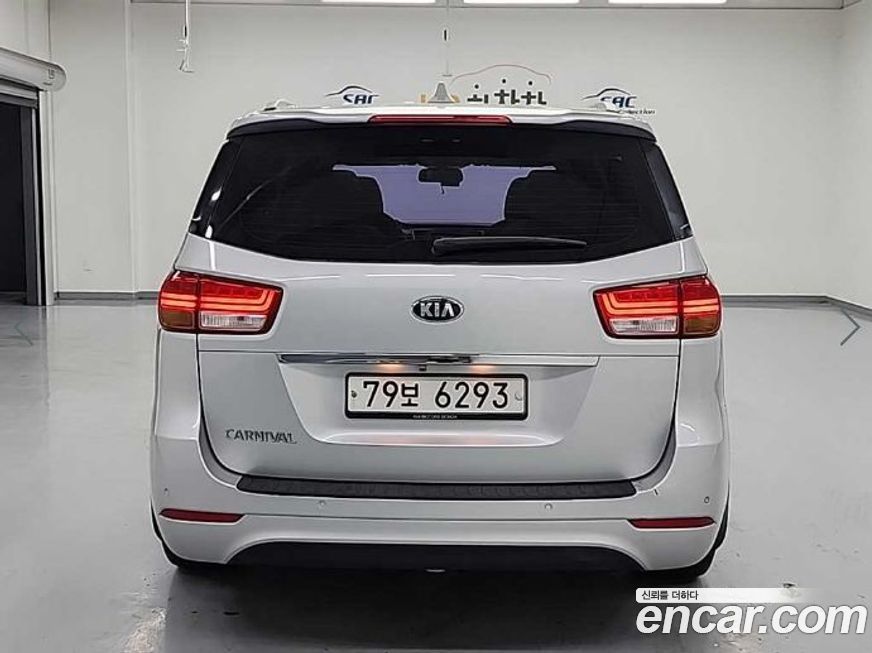 Kia Canival 2015