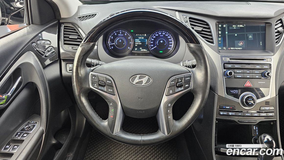Hyundai Grandeur 2015