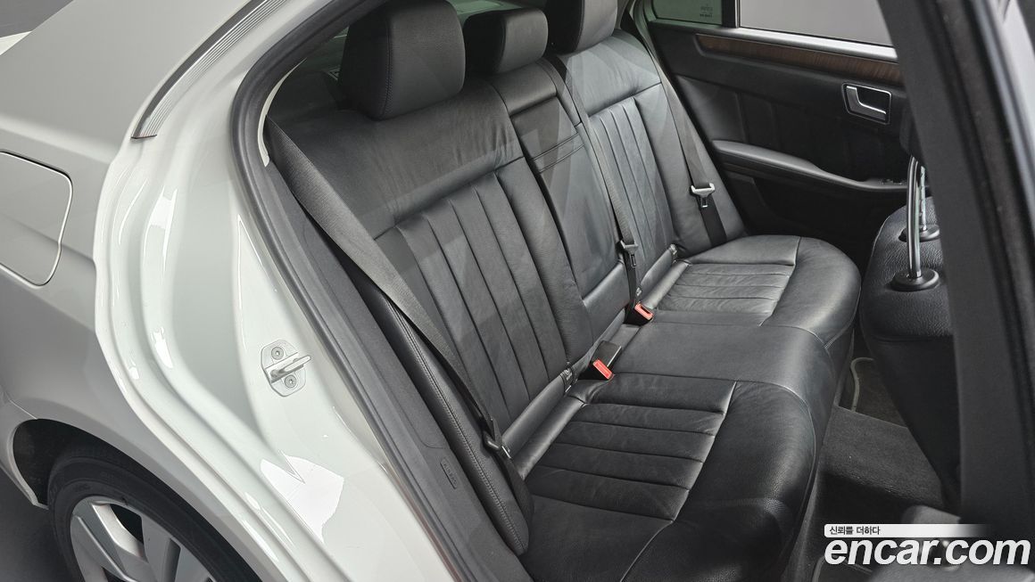 Mercedes-Benz E-Class 2013