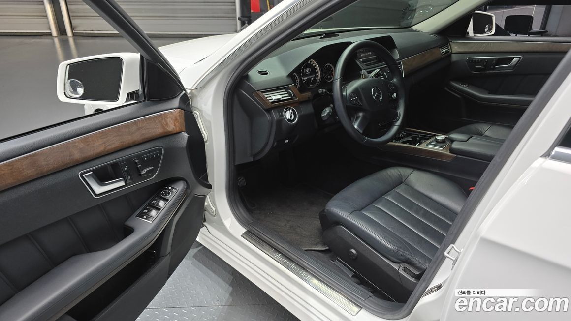 Mercedes-Benz E-Class 2013