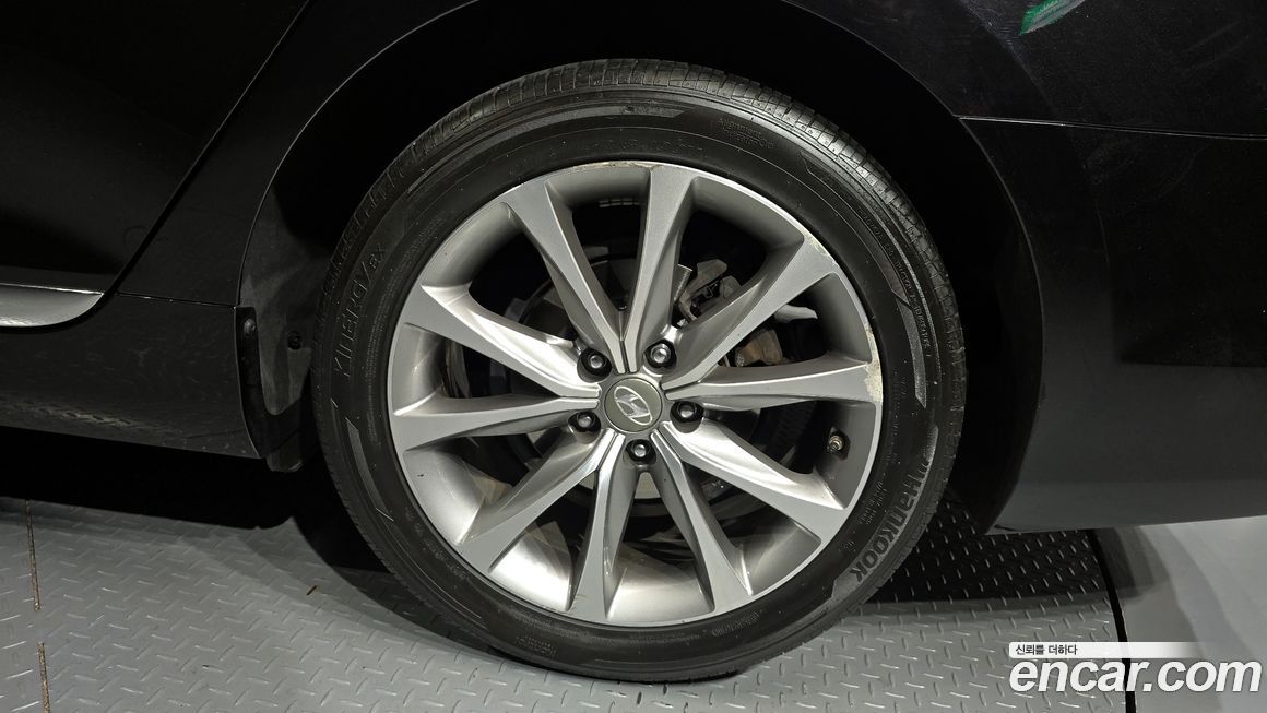 Hyundai Grandeur 2016