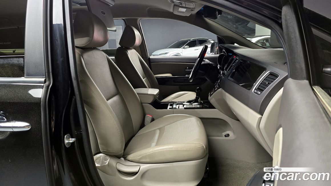 Kia Canival 2015