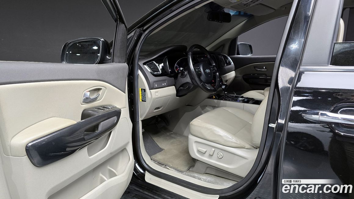 Kia Canival 2015