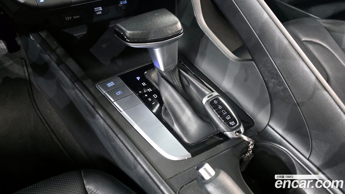 Hyundai AVANTE 2022
