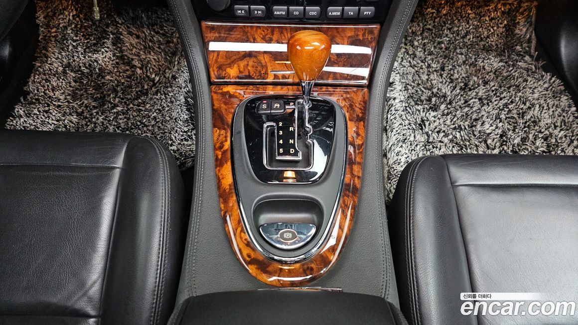 Jaguar XJ-8 2005