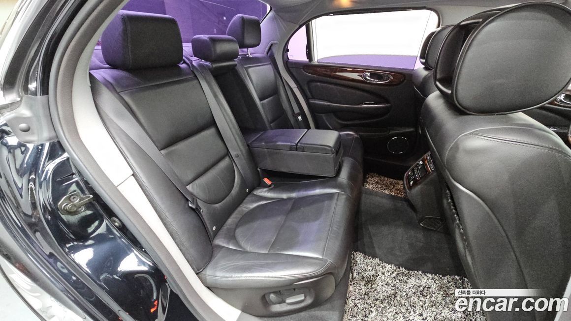 Jaguar XJ-8 2005