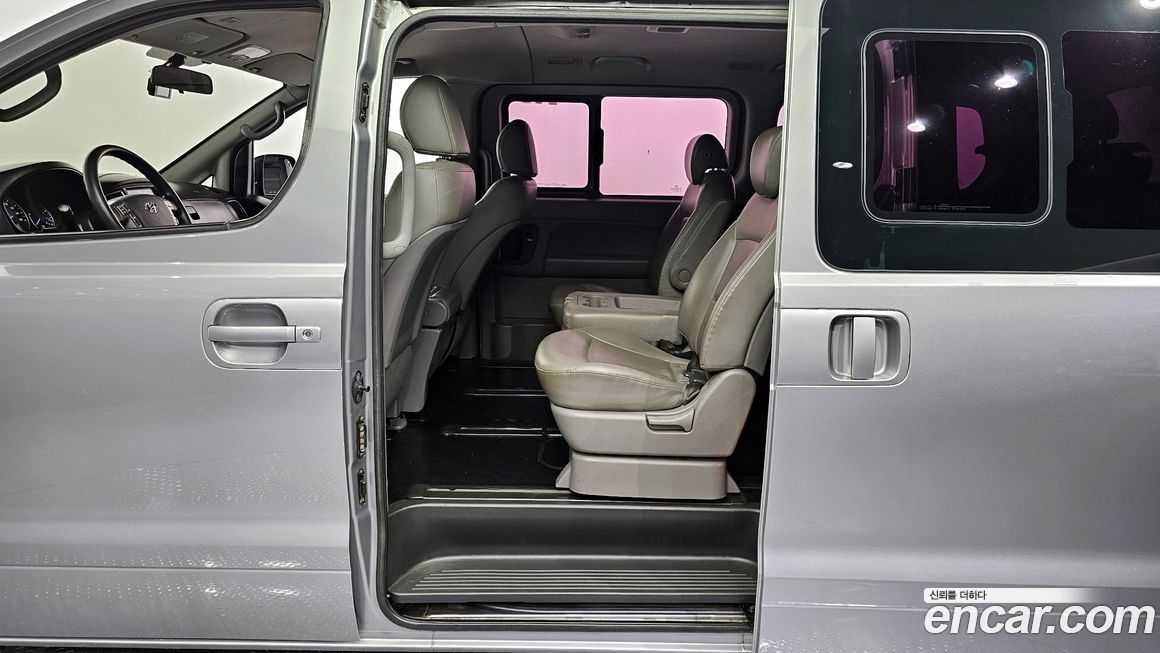 Hyundai Starex 2018