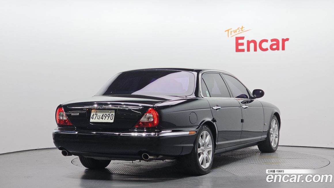 Jaguar XJ-8 2005