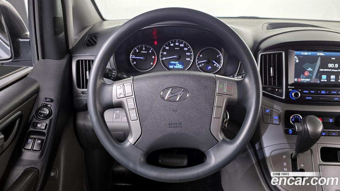 Hyundai Starex 2018