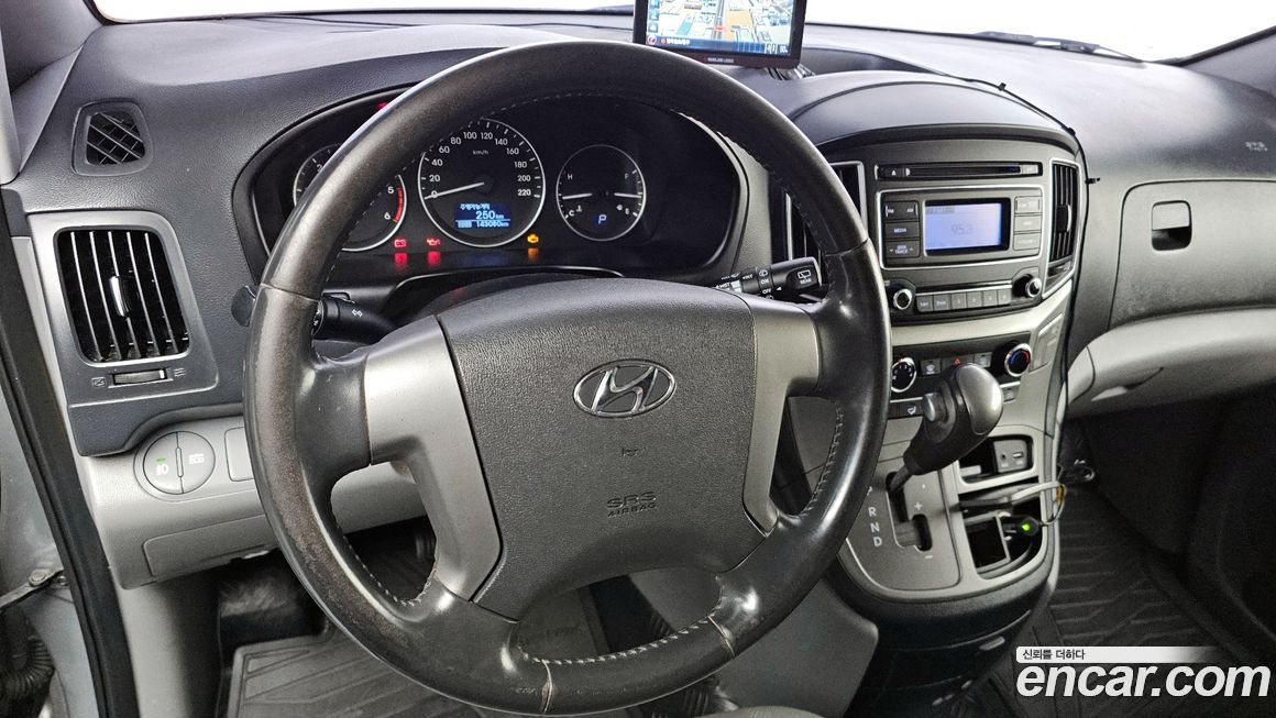 Hyundai Starex 2019