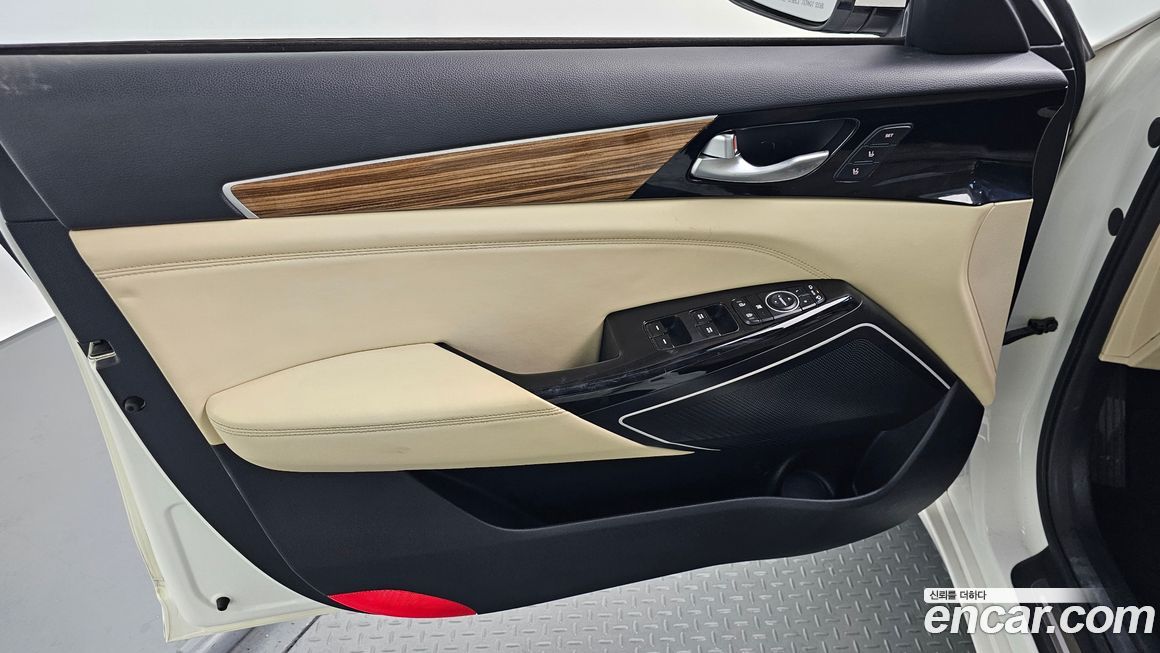 Kia K7 2016