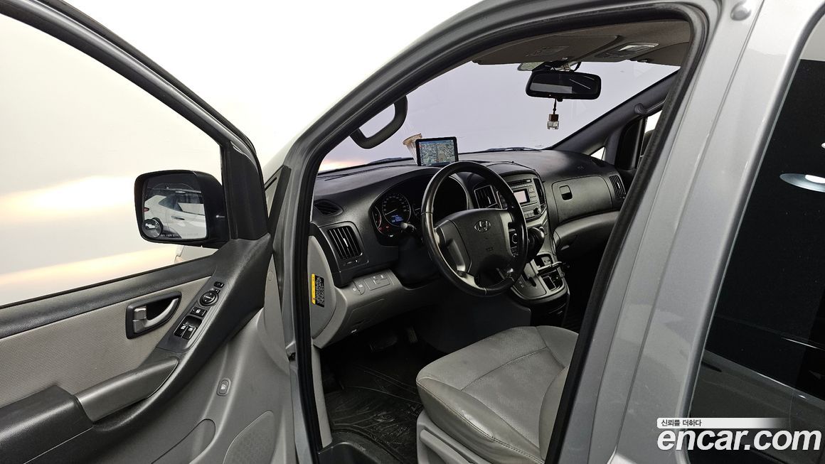 Hyundai Starex 2019