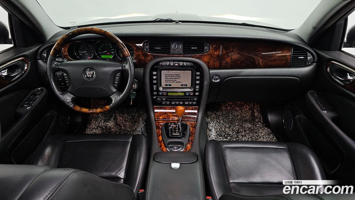 Jaguar XJ-8 2005