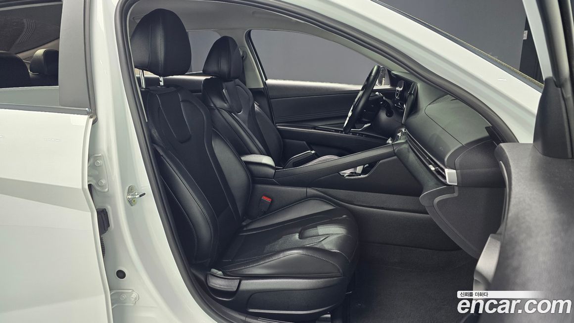 Hyundai AVANTE 2022