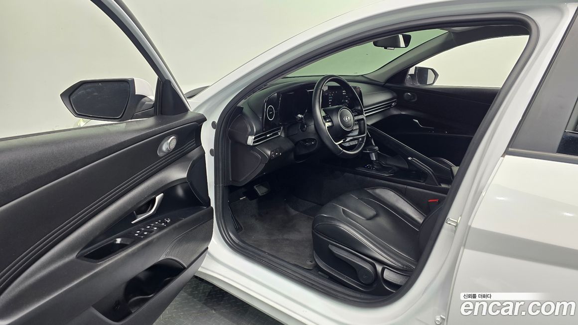Hyundai AVANTE 2022