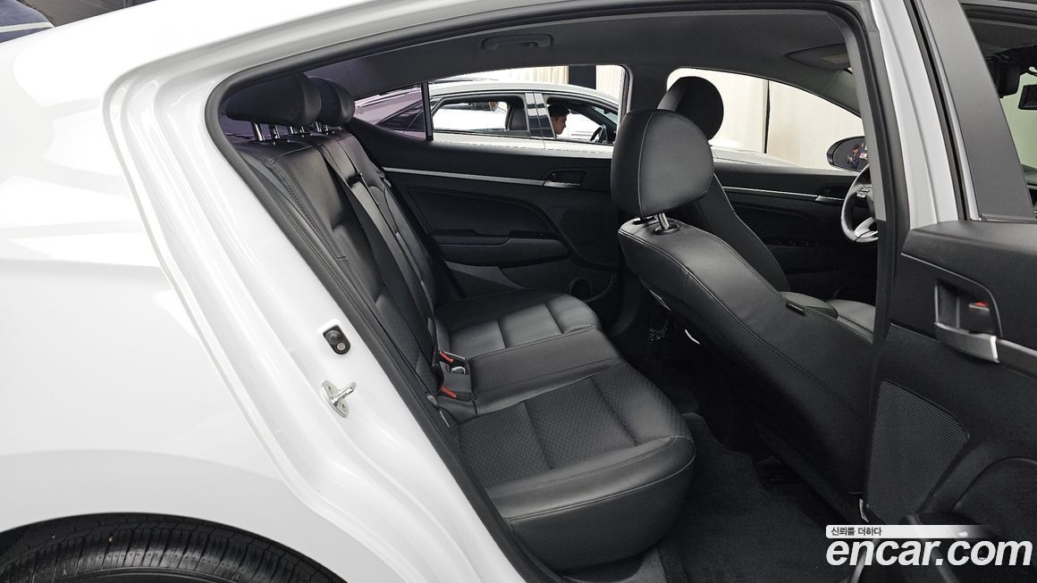 Hyundai AVANTE 2019