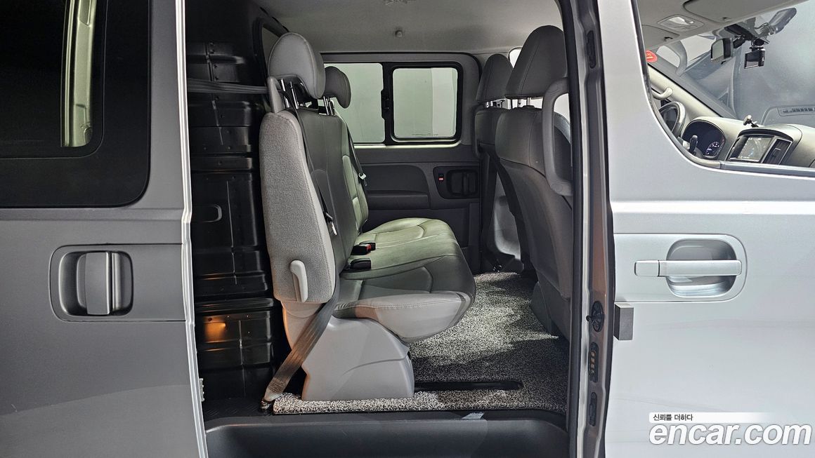 Hyundai Starex 2019