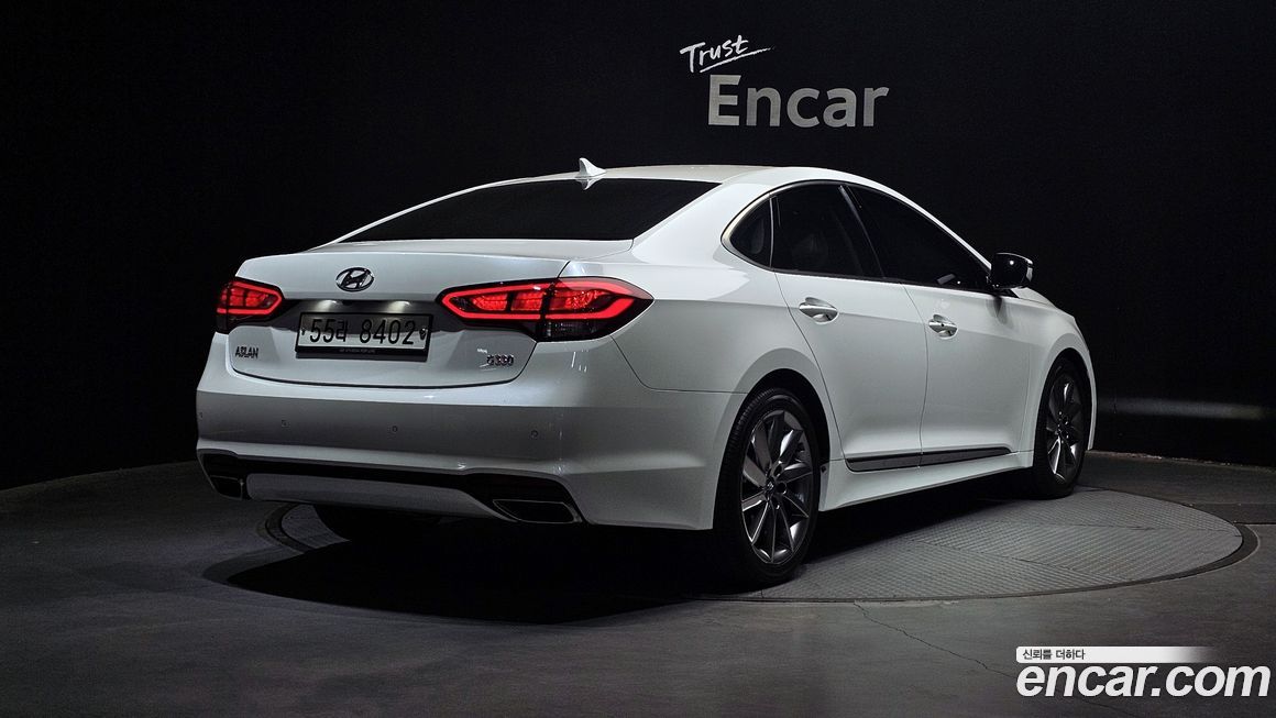 Hyundai Aslan 2015