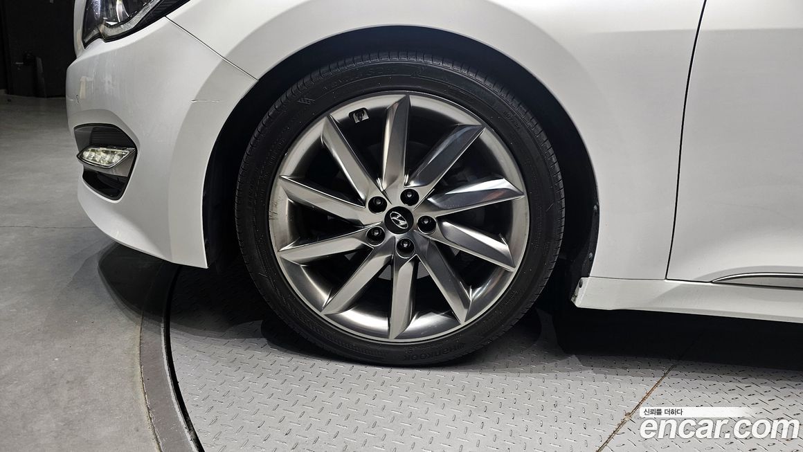 Hyundai Aslan 2015
