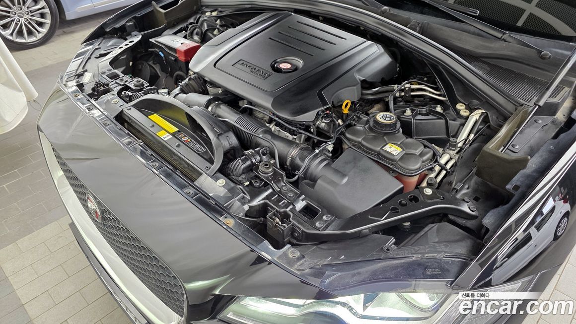 Jaguar F-PACE 2019