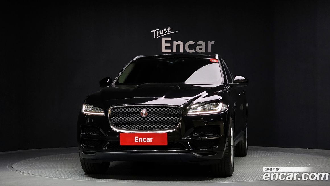 Jaguar F-PACE 2019