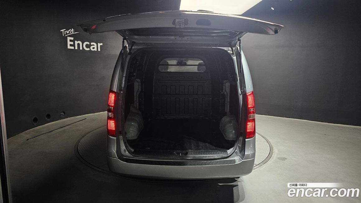 Hyundai Starex 2019
