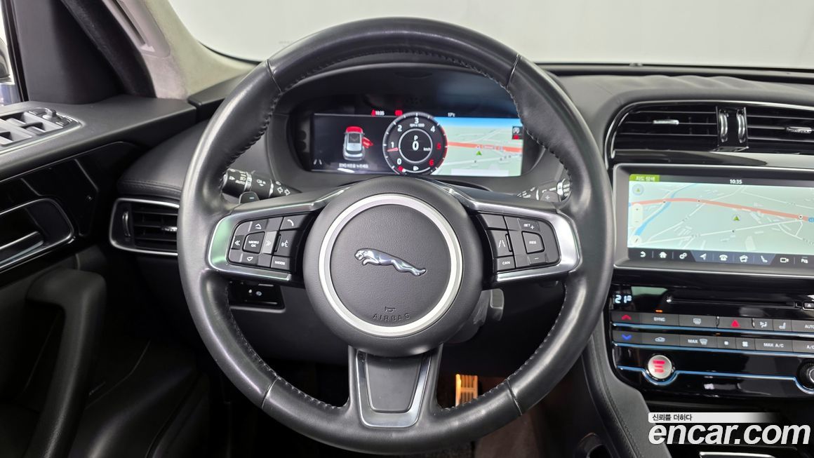 Jaguar F-PACE 2019