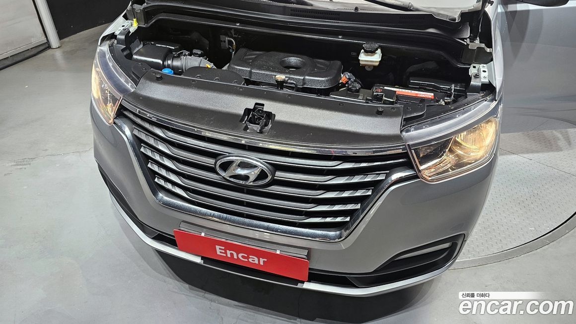 Hyundai Starex 2019