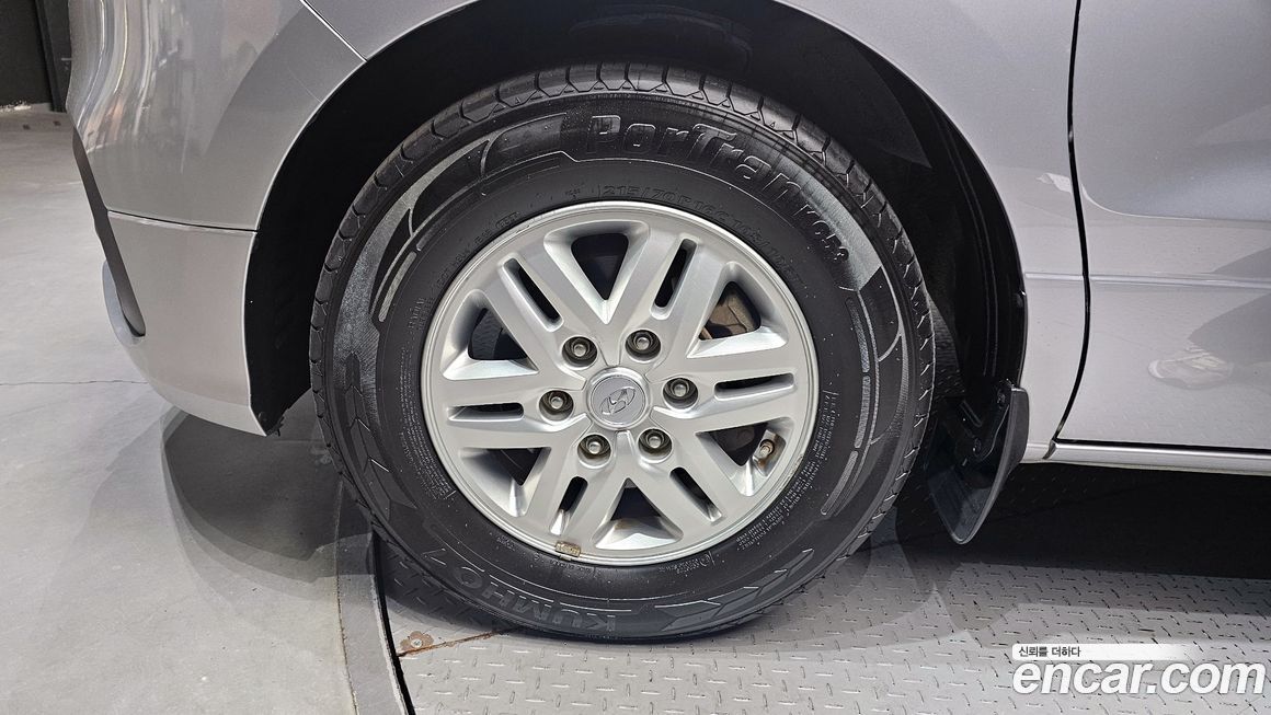 Hyundai Starex 2019