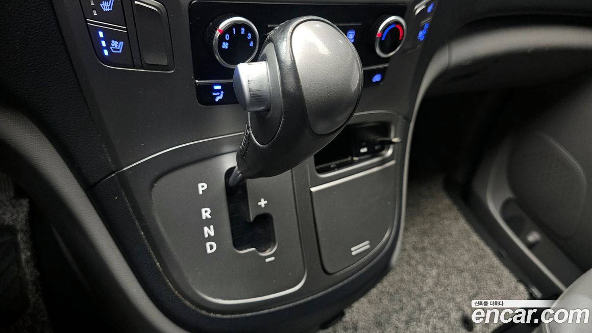 Hyundai Starex 2019