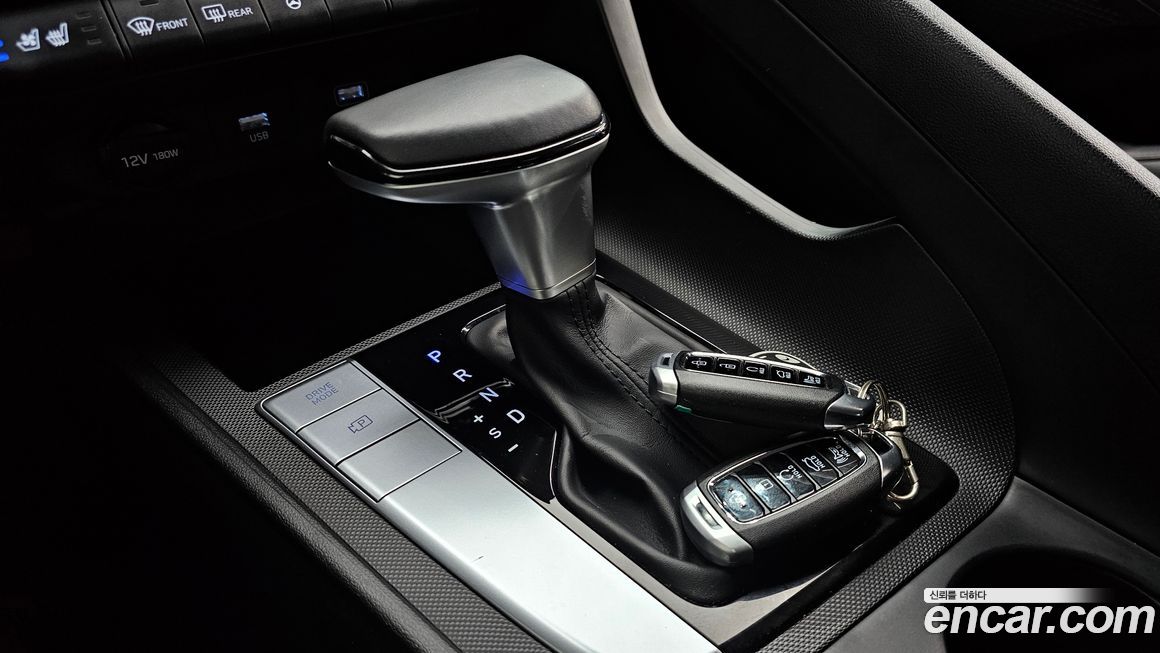 Hyundai AVANTE 2021