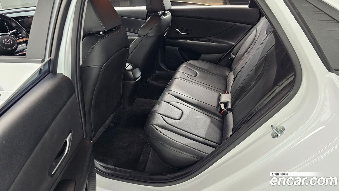 Hyundai AVANTE 2021