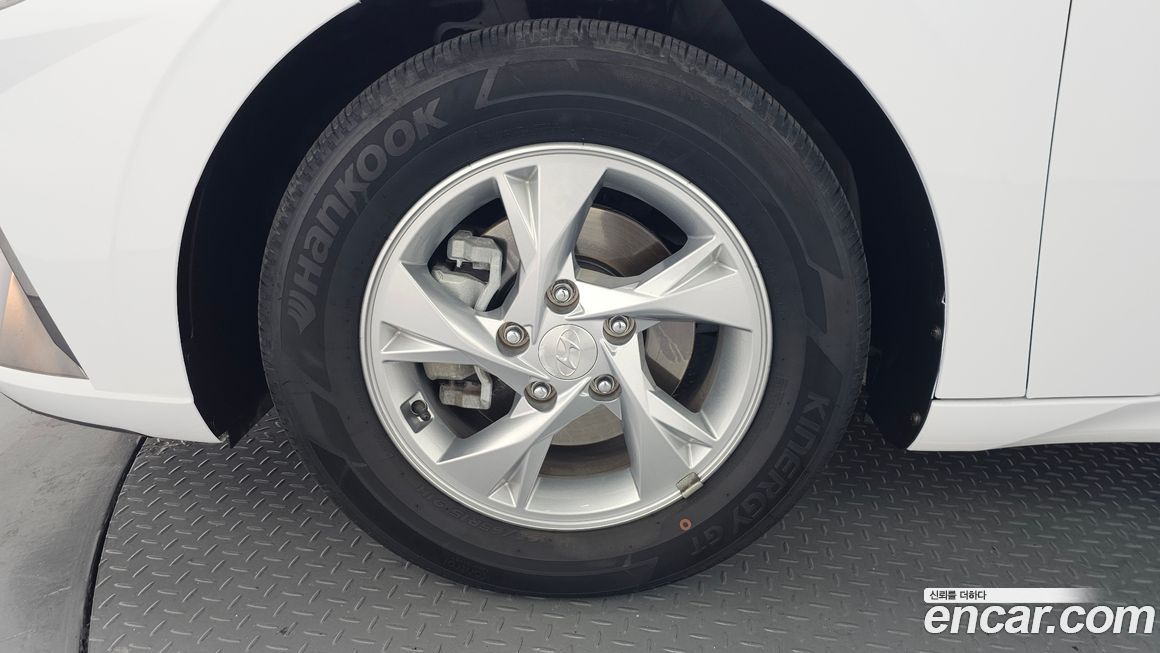 Hyundai AVANTE 2021