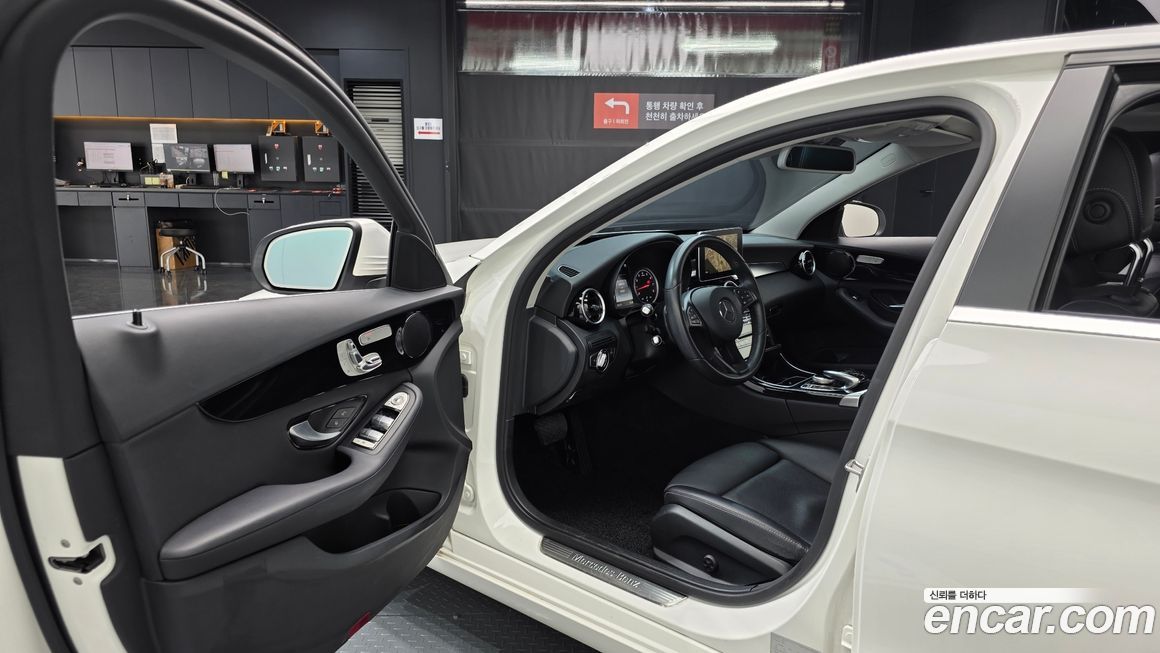 Mercedes-Benz C-Class 2017