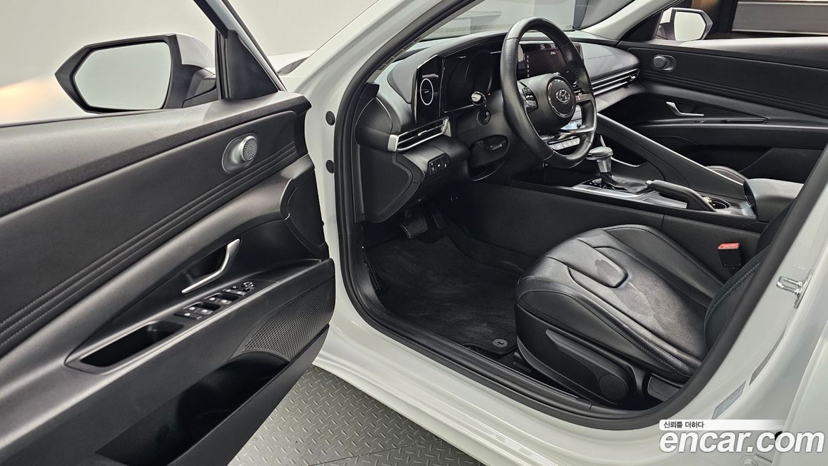 Hyundai AVANTE 2021